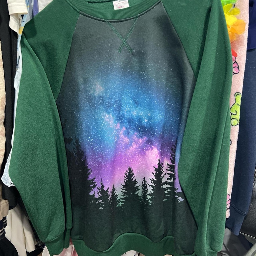 No Boundaries Green Sweatshirt